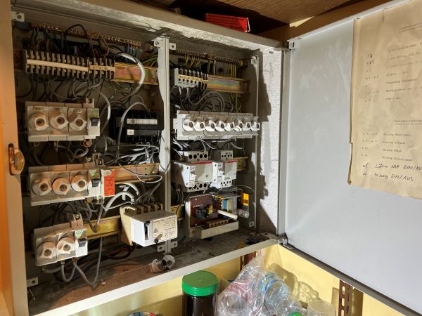 Elektroinstallation Sicherungskasten Modernisierung Nürnberg Elektroinstallation Sicherungskasten Prüfung und Modernisierung in Nürnberg und Stein, Elektrotechnik Nürnberg – Elektro Reichel GmbH Stein